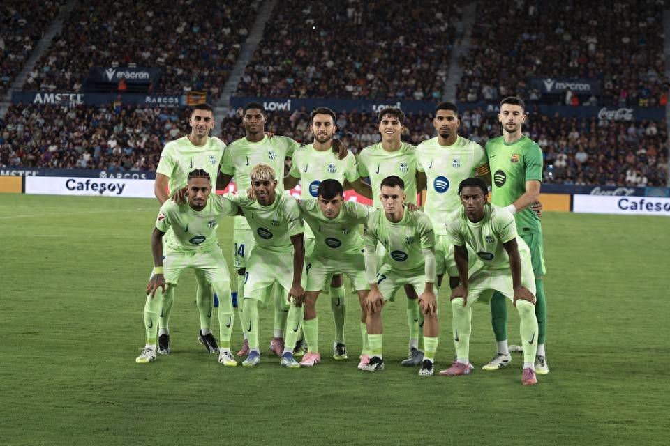 ESPN：曼联通过转会市场获得大笔资金，无需卖人就能签新中锋